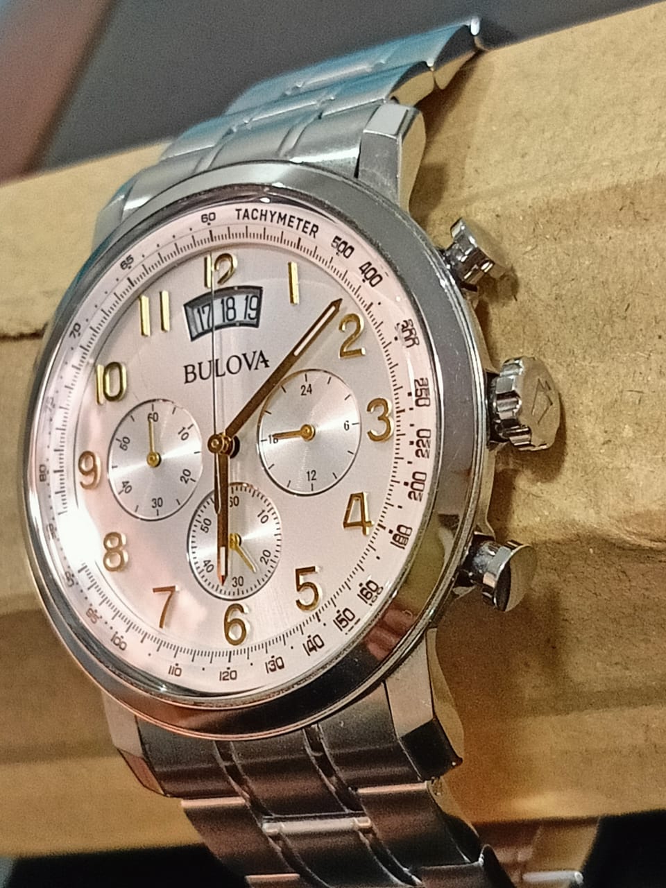 Montre bulova chronographe