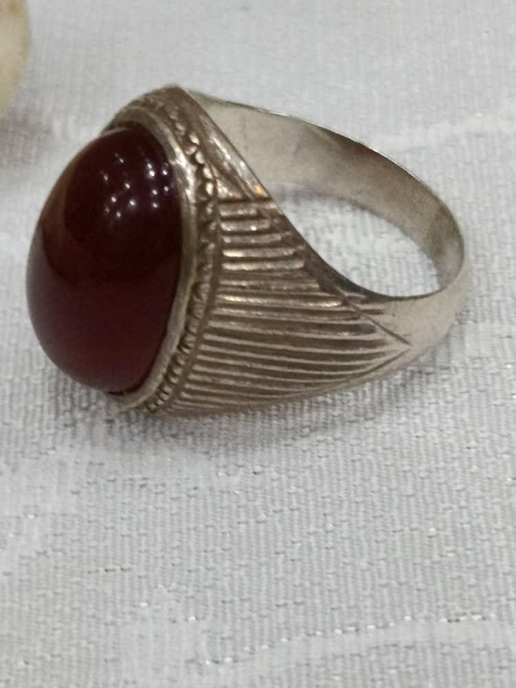 خاتم فضة بحجر عقيق مشمشي شفاف