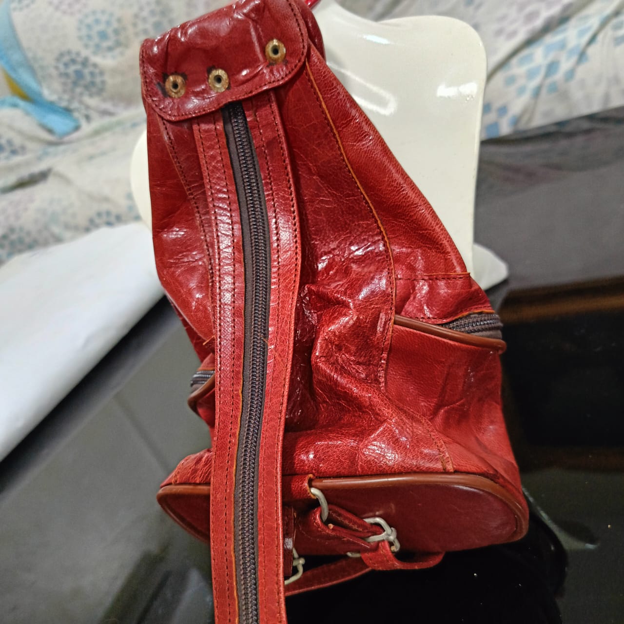 Sac femme en cuir vintage original