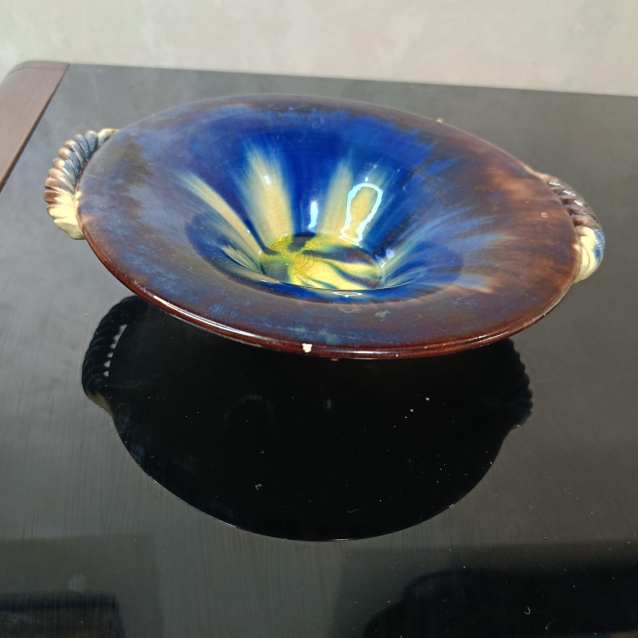 Ancien vase signé