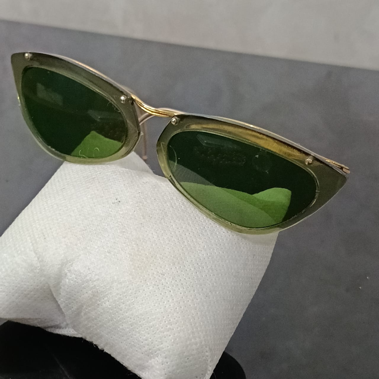 Lunette femme rare vintage or
