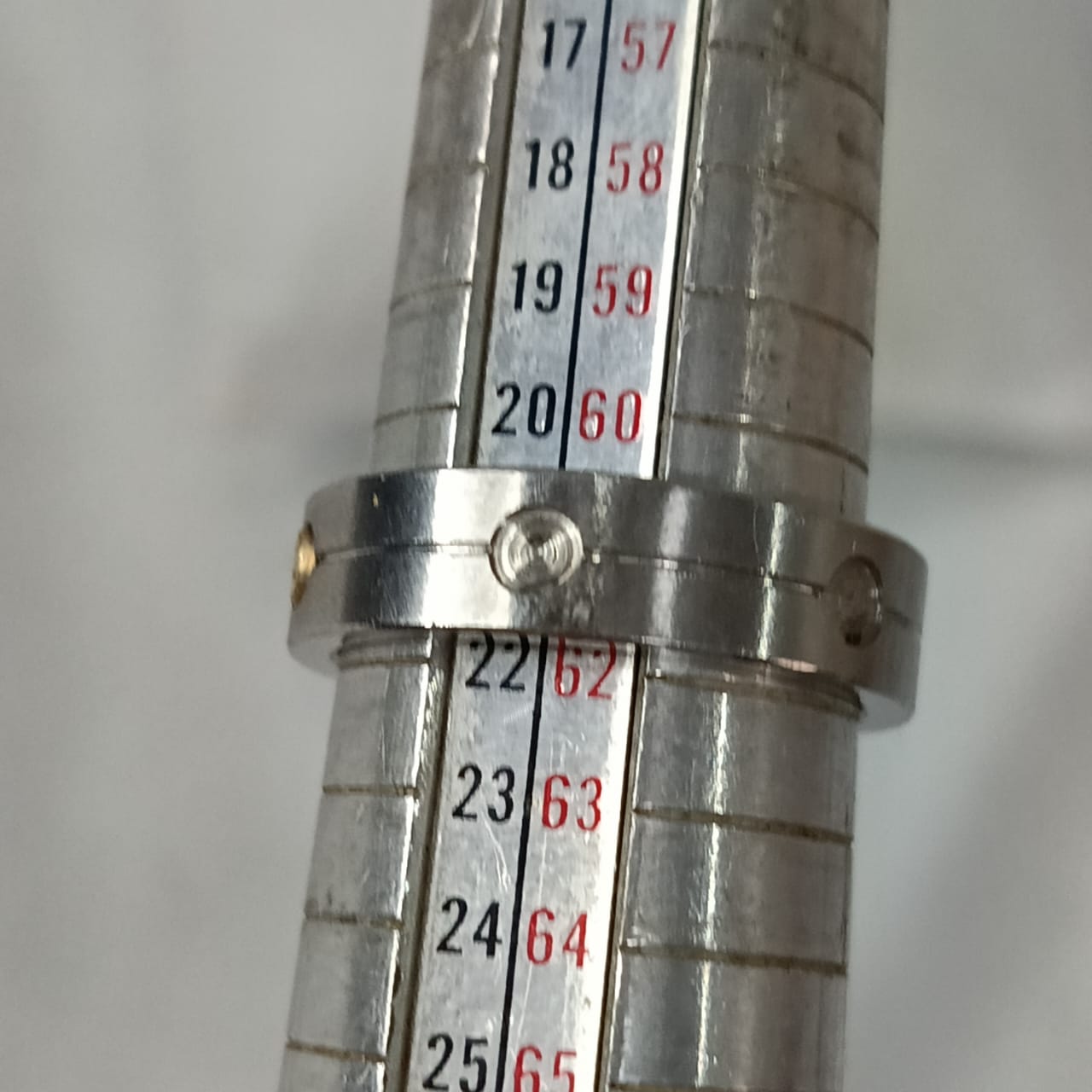 خاتم معدني acier