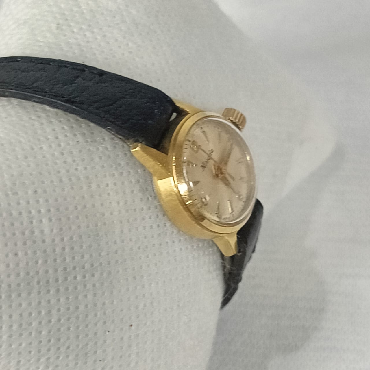 Montre nivada femme mécanique vintage