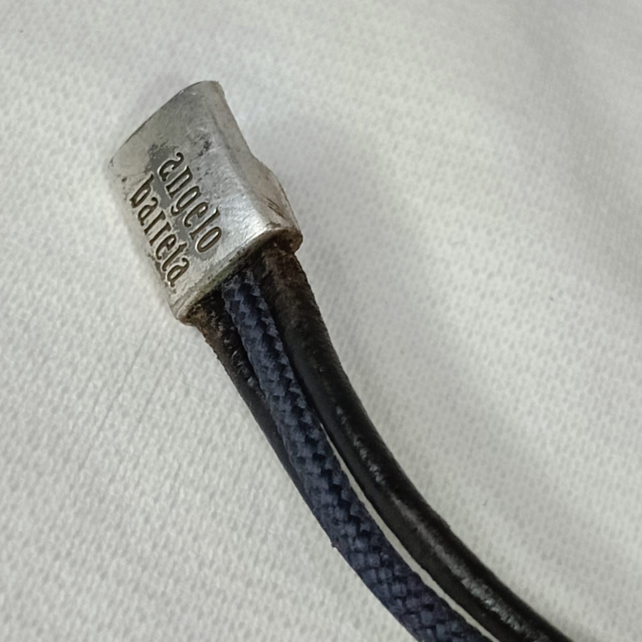 Bracelet en cuir argenté antique original
