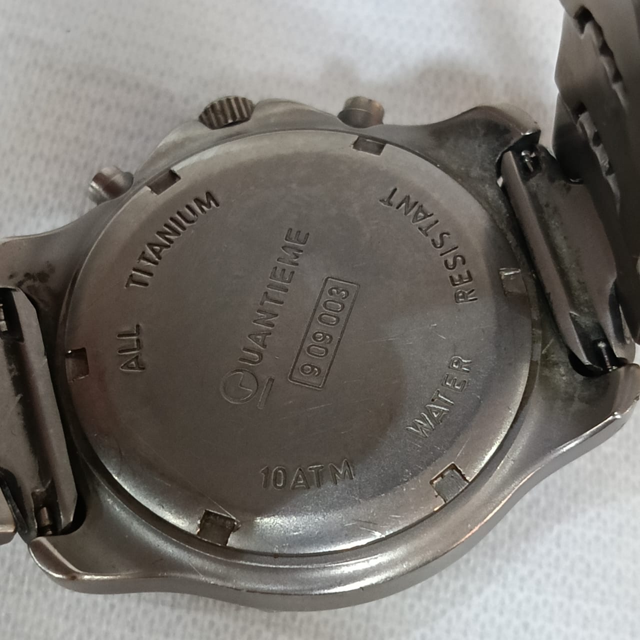 Montre quantième titanium original Quartz