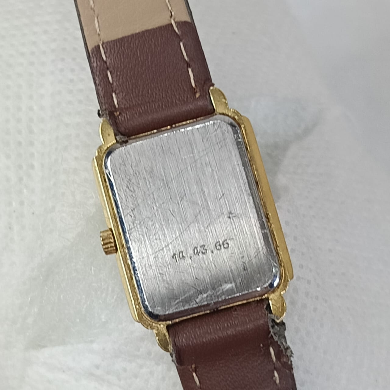 Montre Charles de Villiers femme en plaqué or vintage