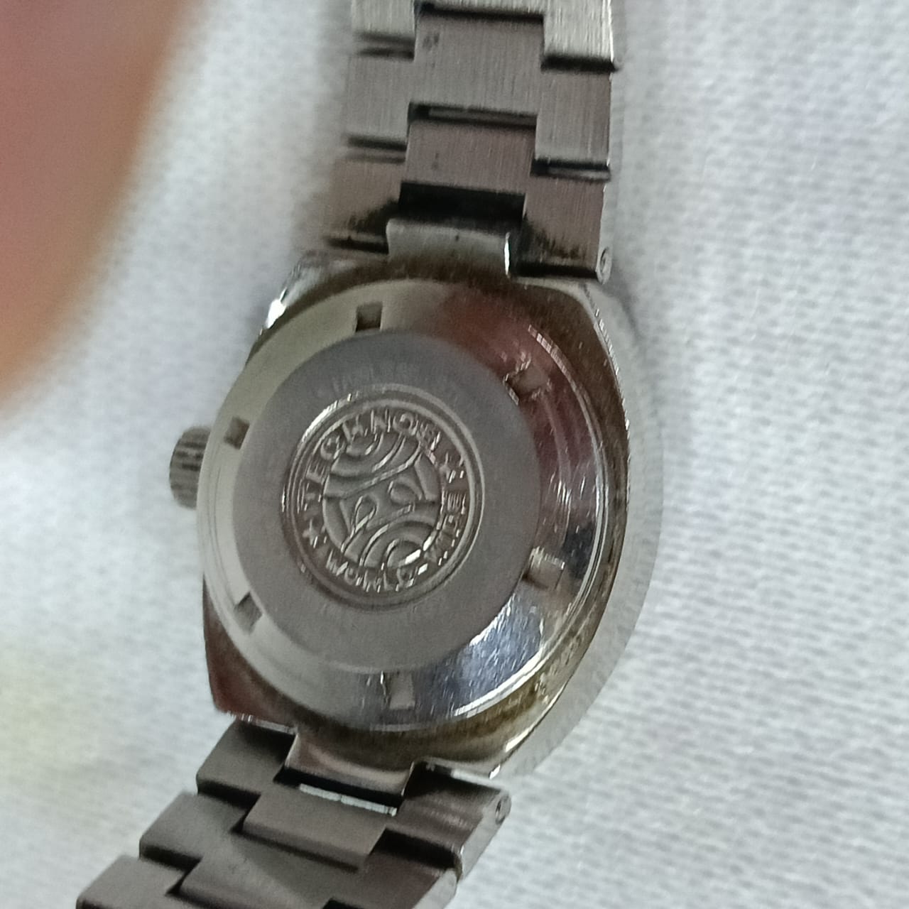 Montre technos femme automatique original