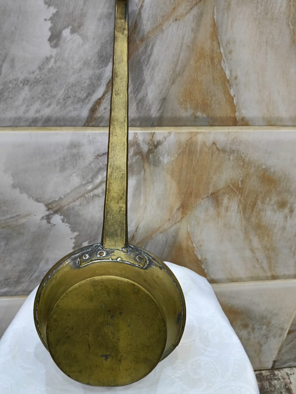 آنية عربية قديمة من نحاس للديكور
42cm/16cm