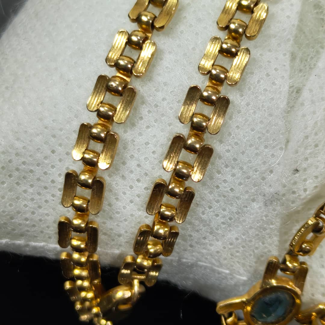 سلسلة بلاكي فرنسي حر
طول 22cm
Prix 10000
