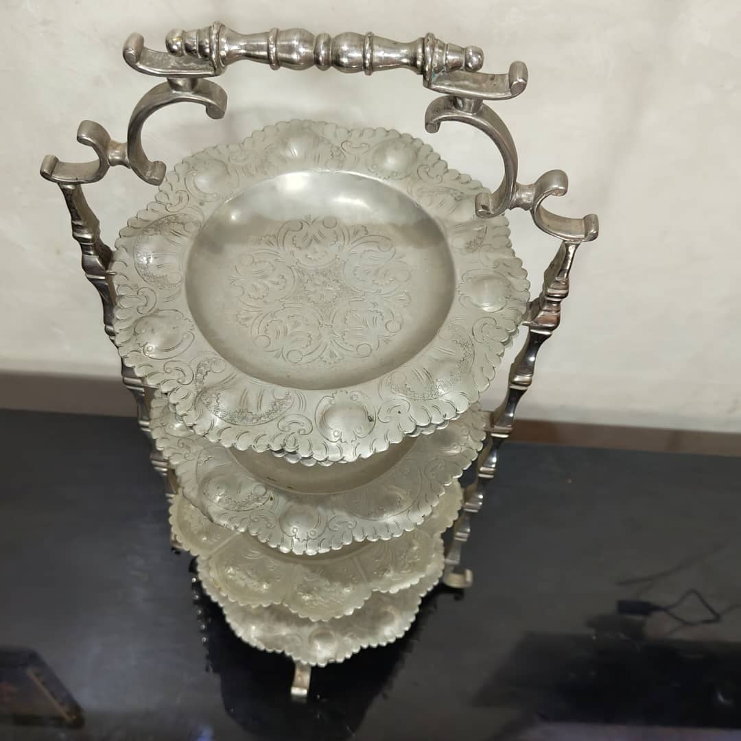 تحفة عتيقة خاصة بالحلويات
52/22cm
Prix 16000