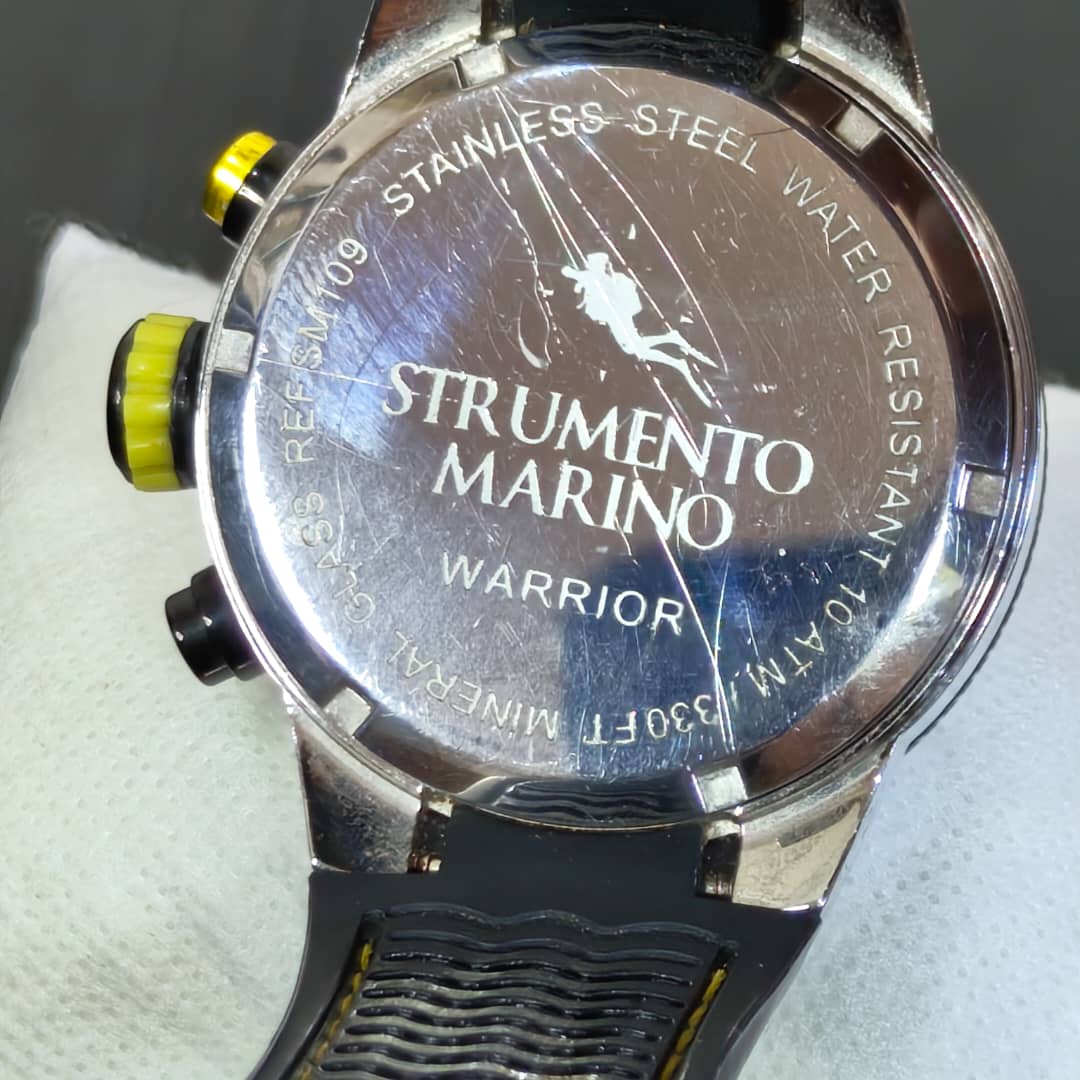 Montre strumento Marino chronographe Quartz original/ زوج ملايين ونصف
40mm
Prix 25000