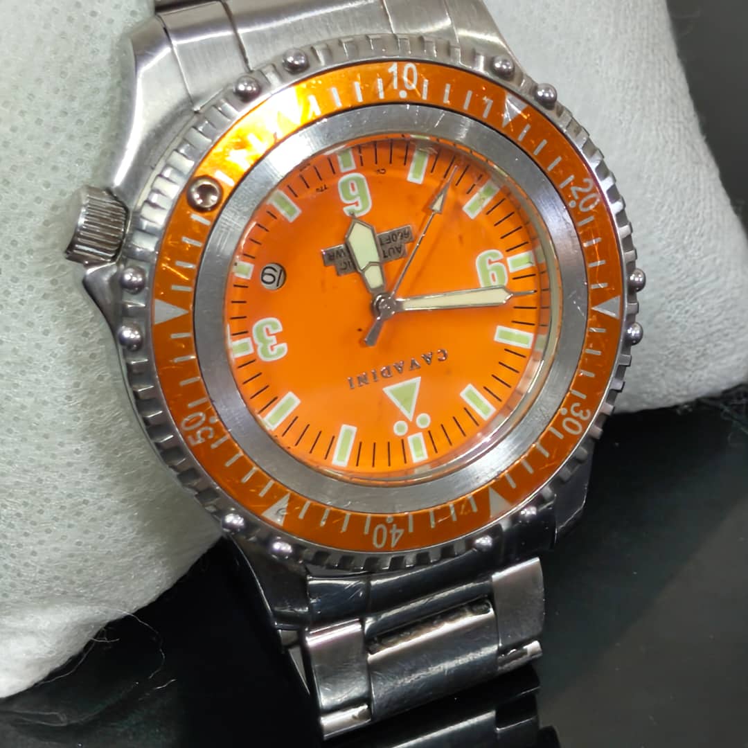 Montre cavadini automatique original زوج ملايين ونصف
40mm
Prix 25000