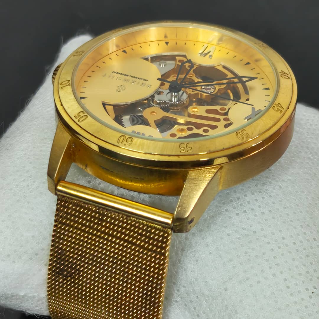 Montre seizmont automatique scoullat/مليون ومتين
40mm
Prix 12000