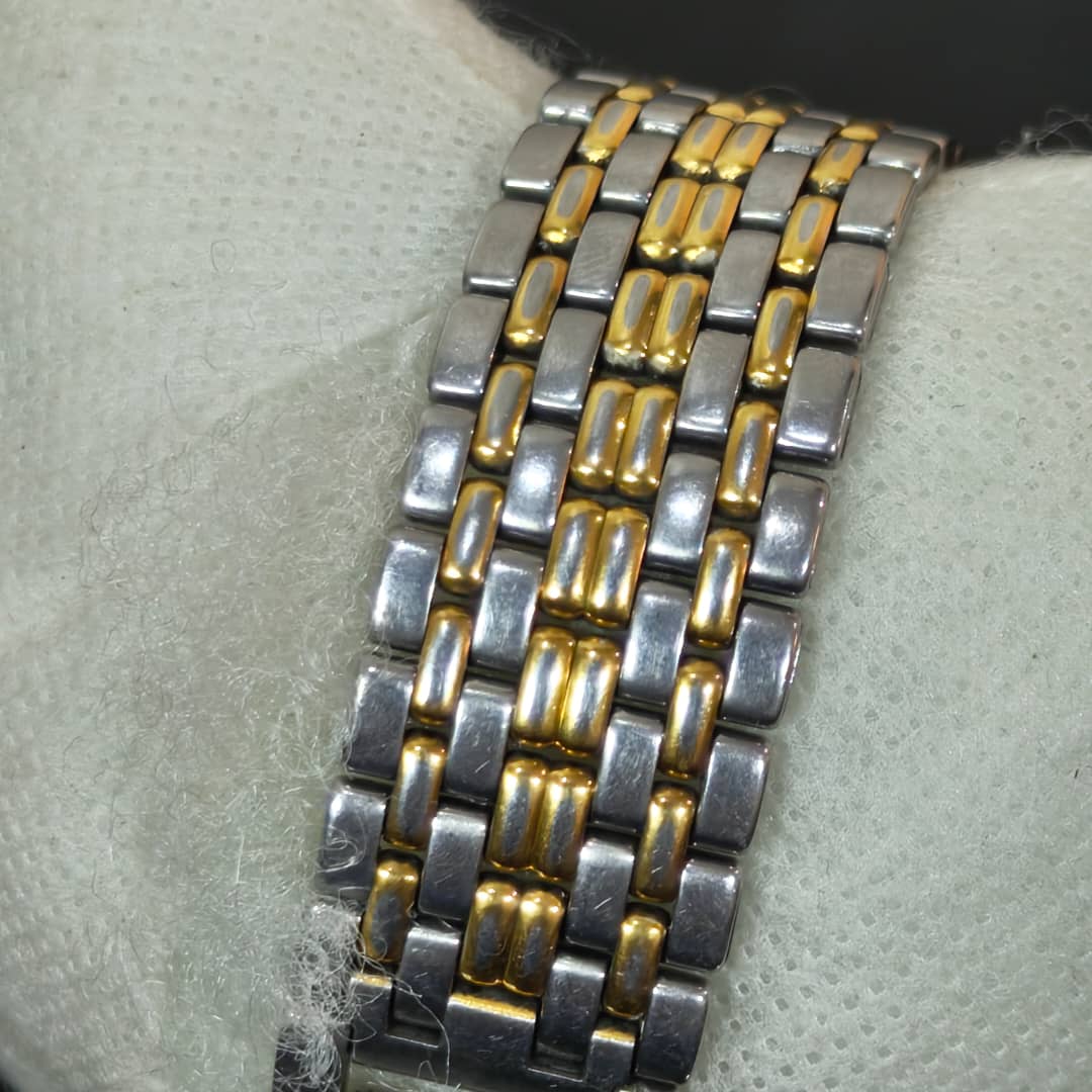 Montre Michel Herblain paris extra plat quartz original
36mm
Prix 18000