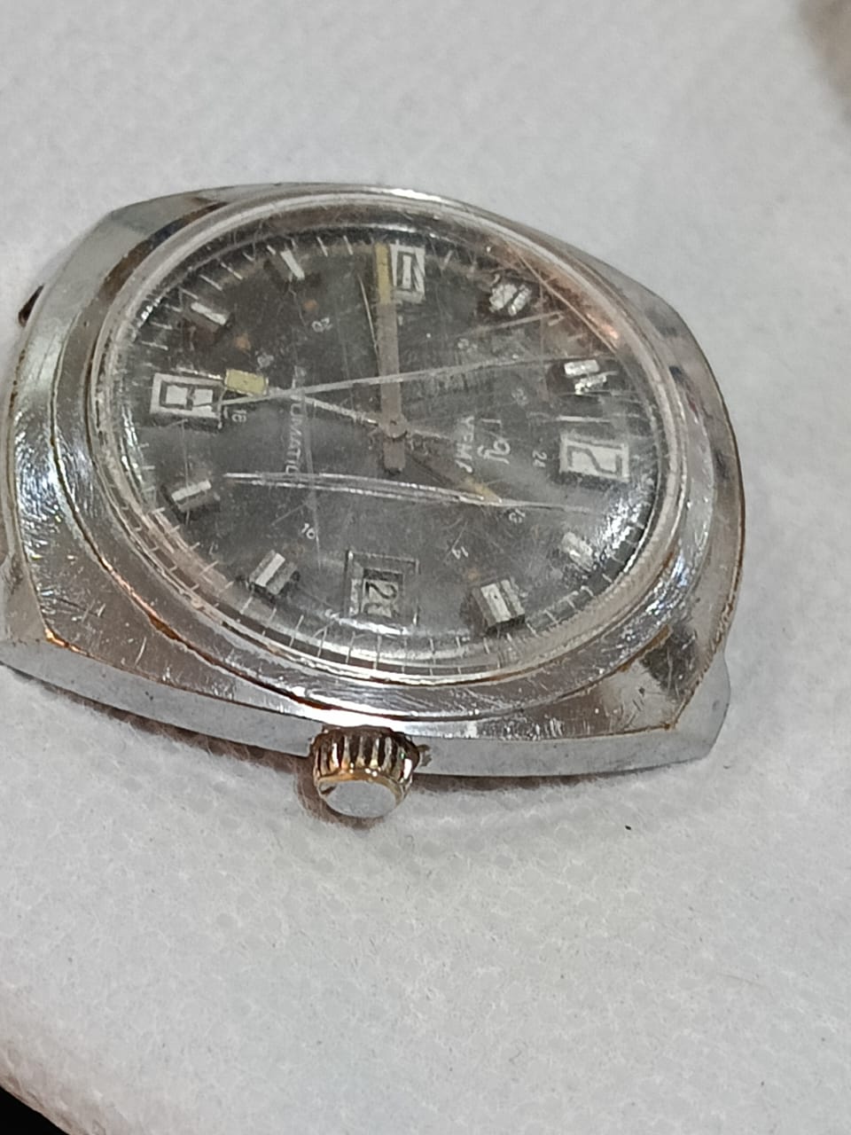 Montre yema automatique
عاطلة