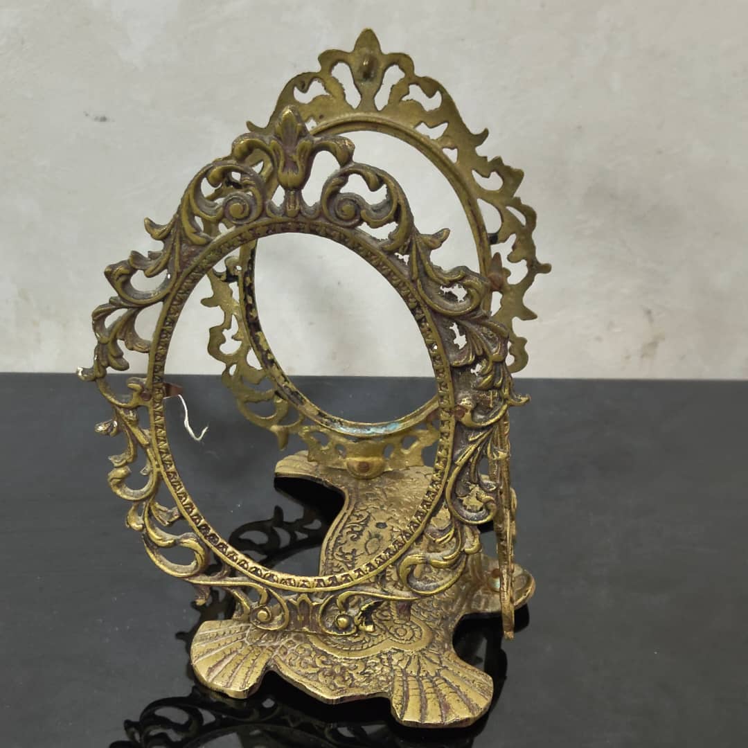 Cadre du miroir vintage original en bronze
16/14cm