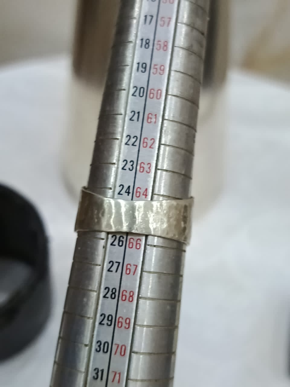 خاتم فضة بحجر كهرمان أحمر