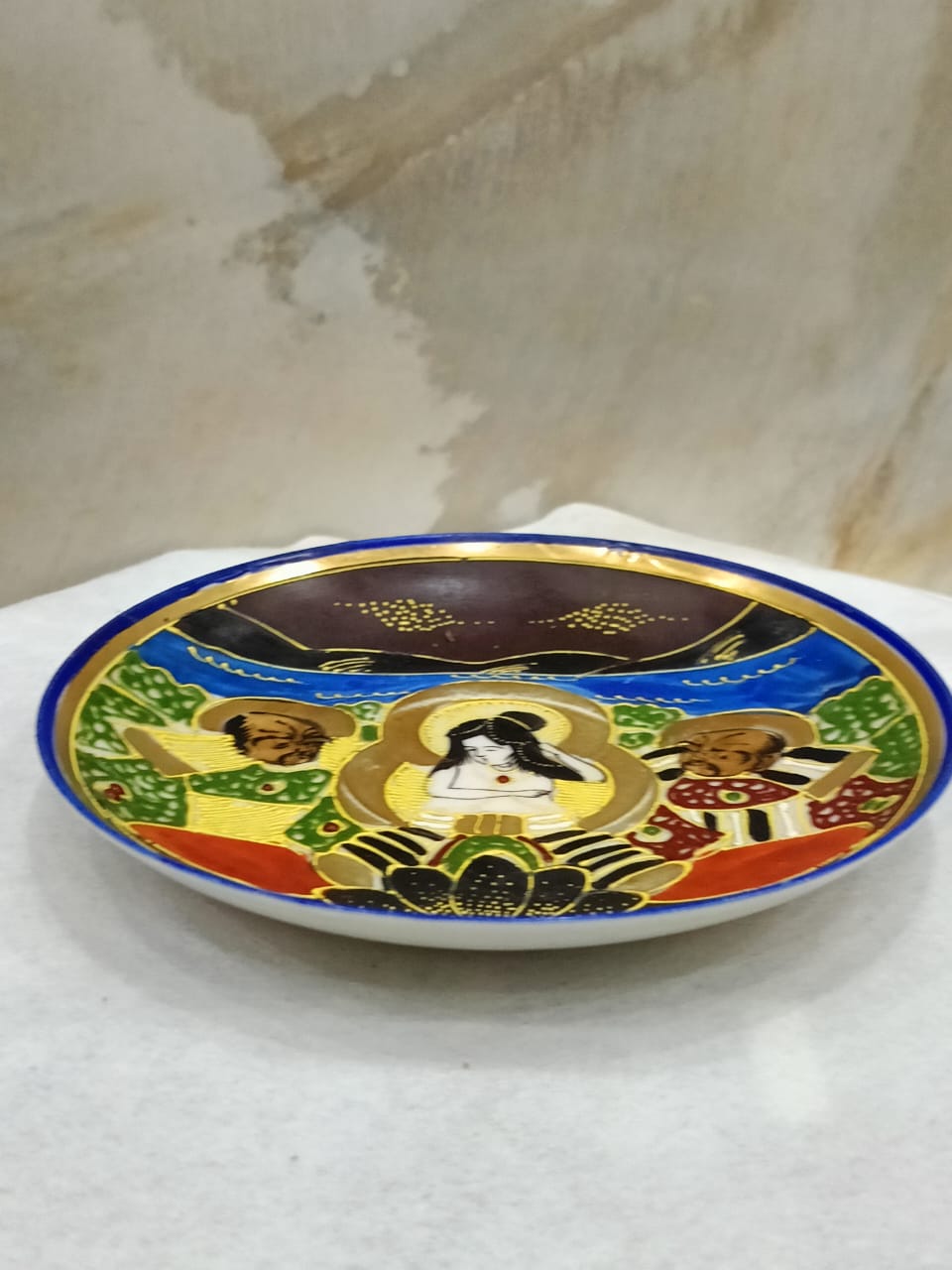 تحفة أصلية للديكور قطرها 14cm