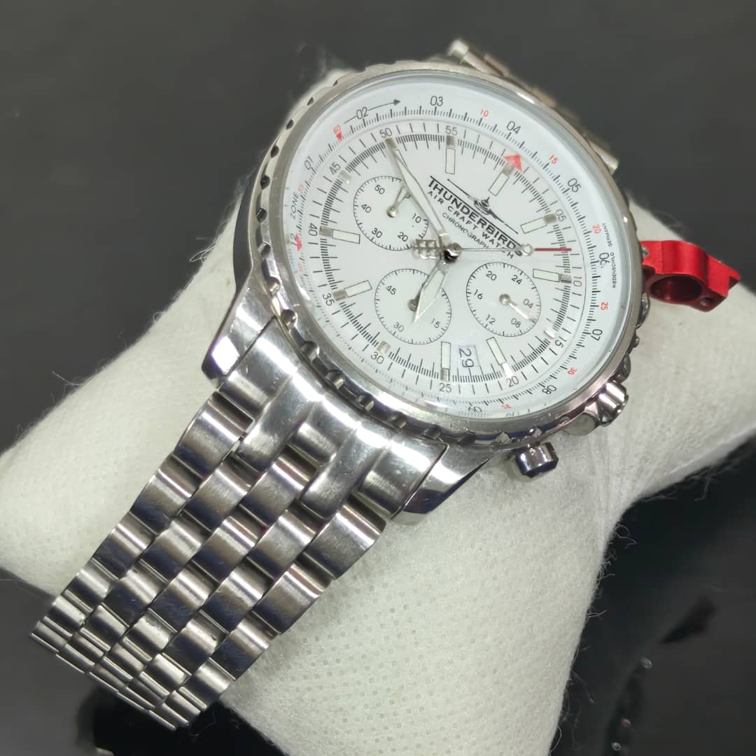 Montre Thunderbirds air craft watch chronograph quartz original/ثلاثة ملايين
40mm
Prix 30000
