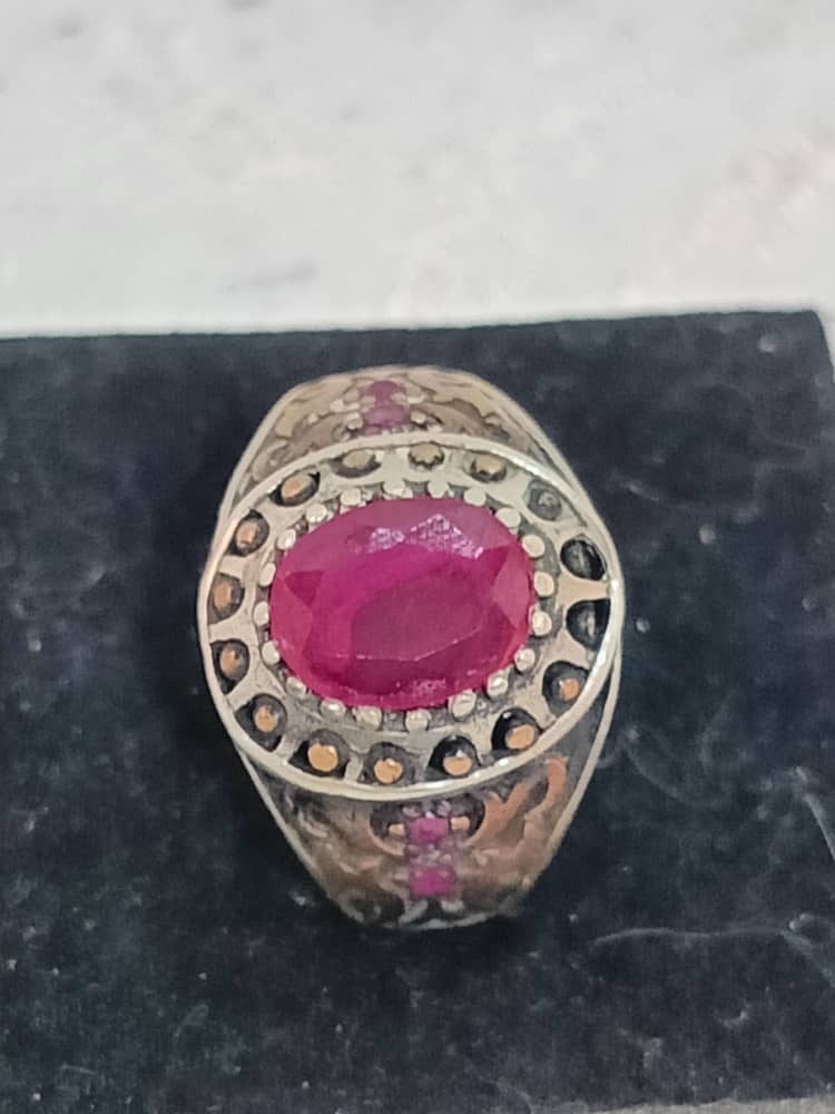 خاتم فضة بحجر ياقوت