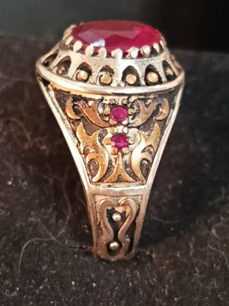 خاتم فضة بحجر ياقوت