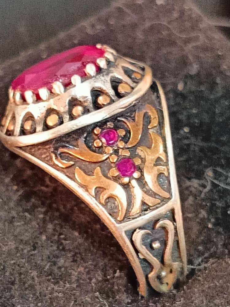 خاتم فضة بحجر ياقوت