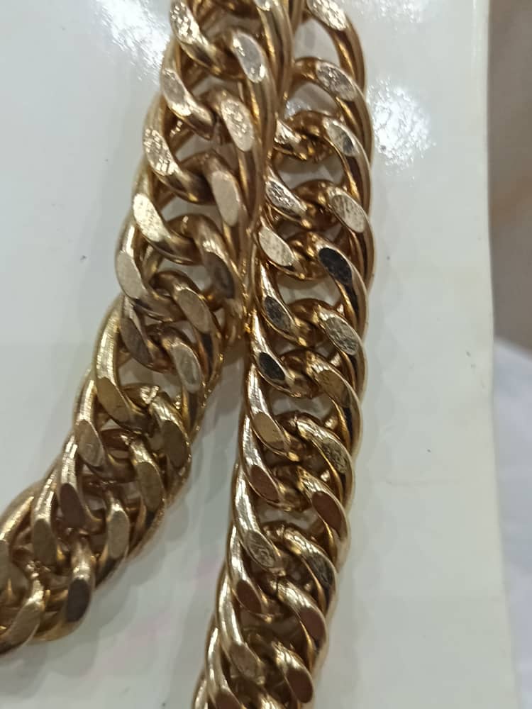 سلسلة غليظة بلاكي طولها مغلق 23cm