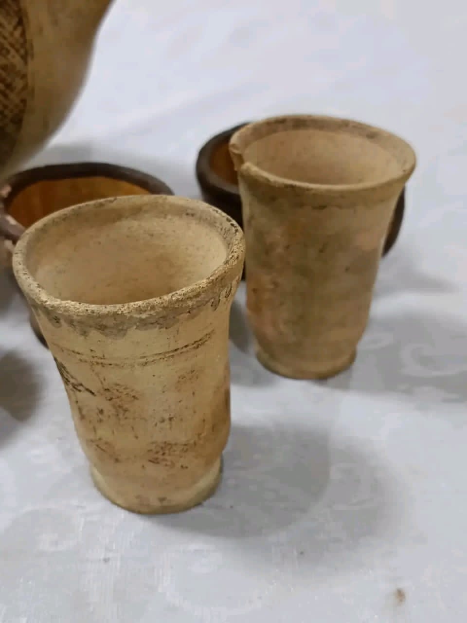 طقم قديم من صلصال طول الاناء 22cm