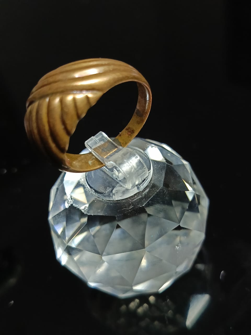 خاتم نحاس عتيق