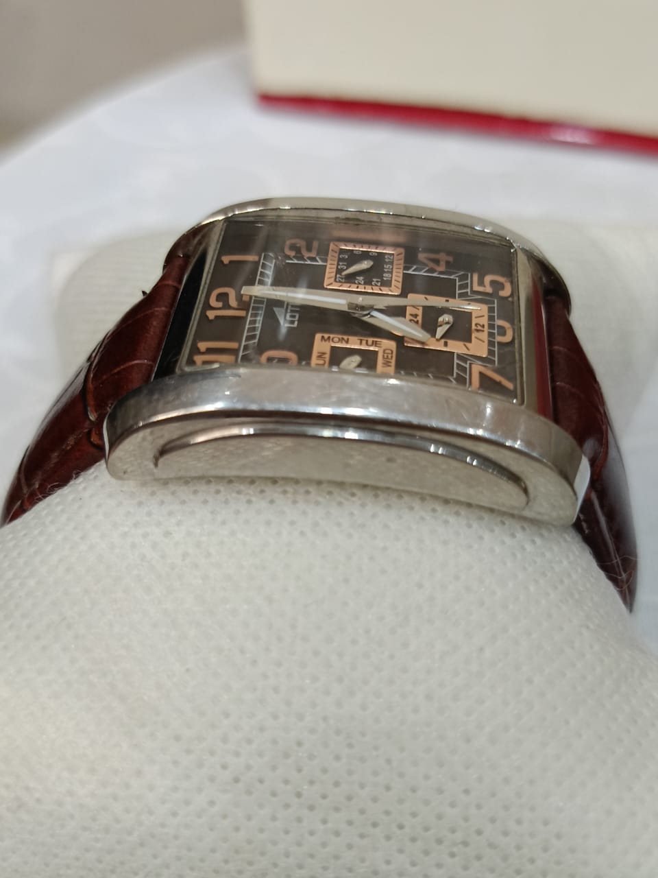 Montre lotus homme Quartz original
