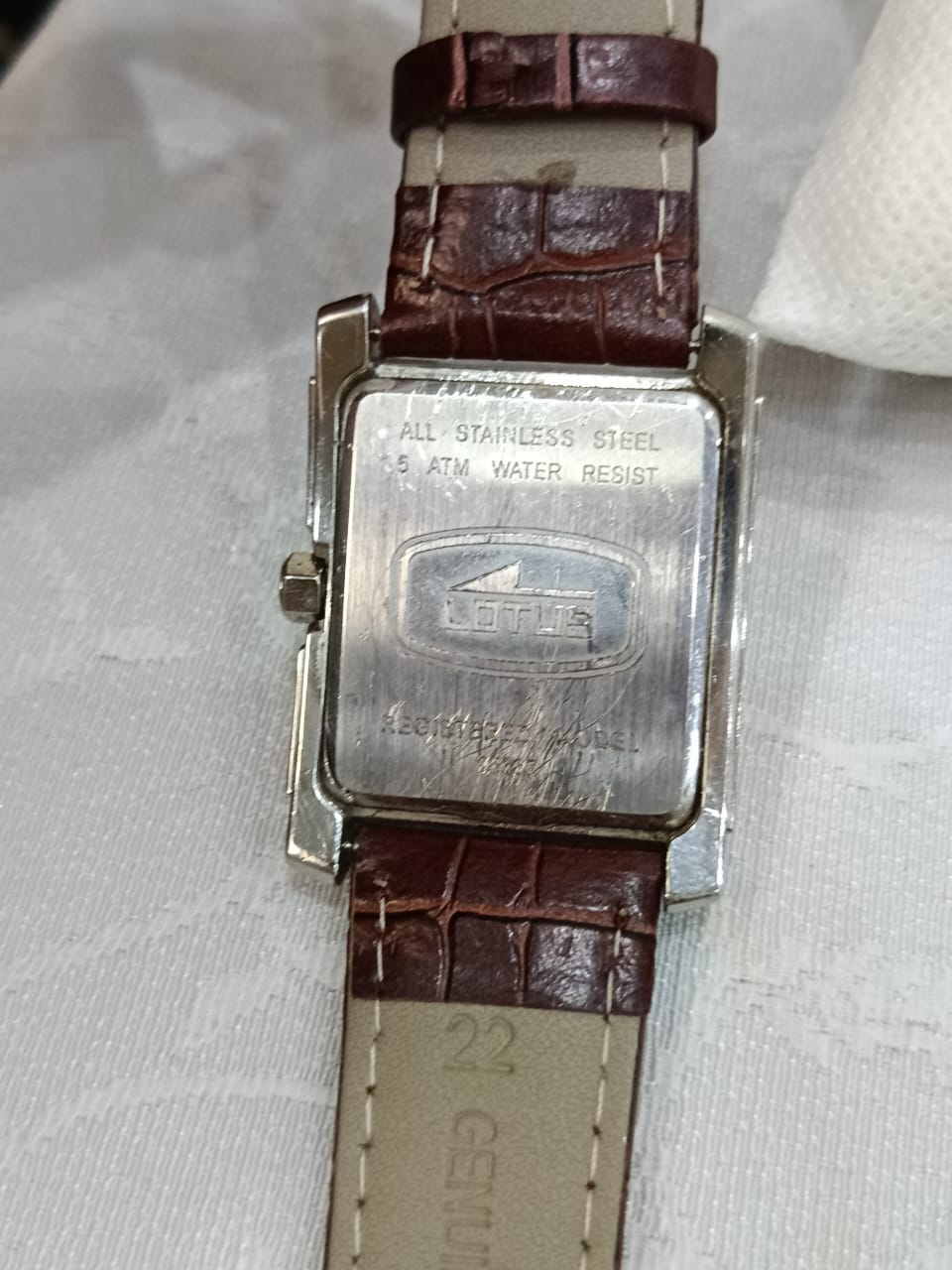 Montre lotus homme Quartz original