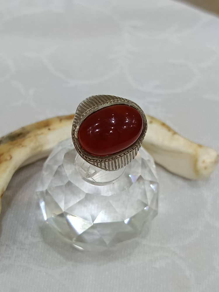خاتم فضة بحجر عقيق مشمشي شفاف
