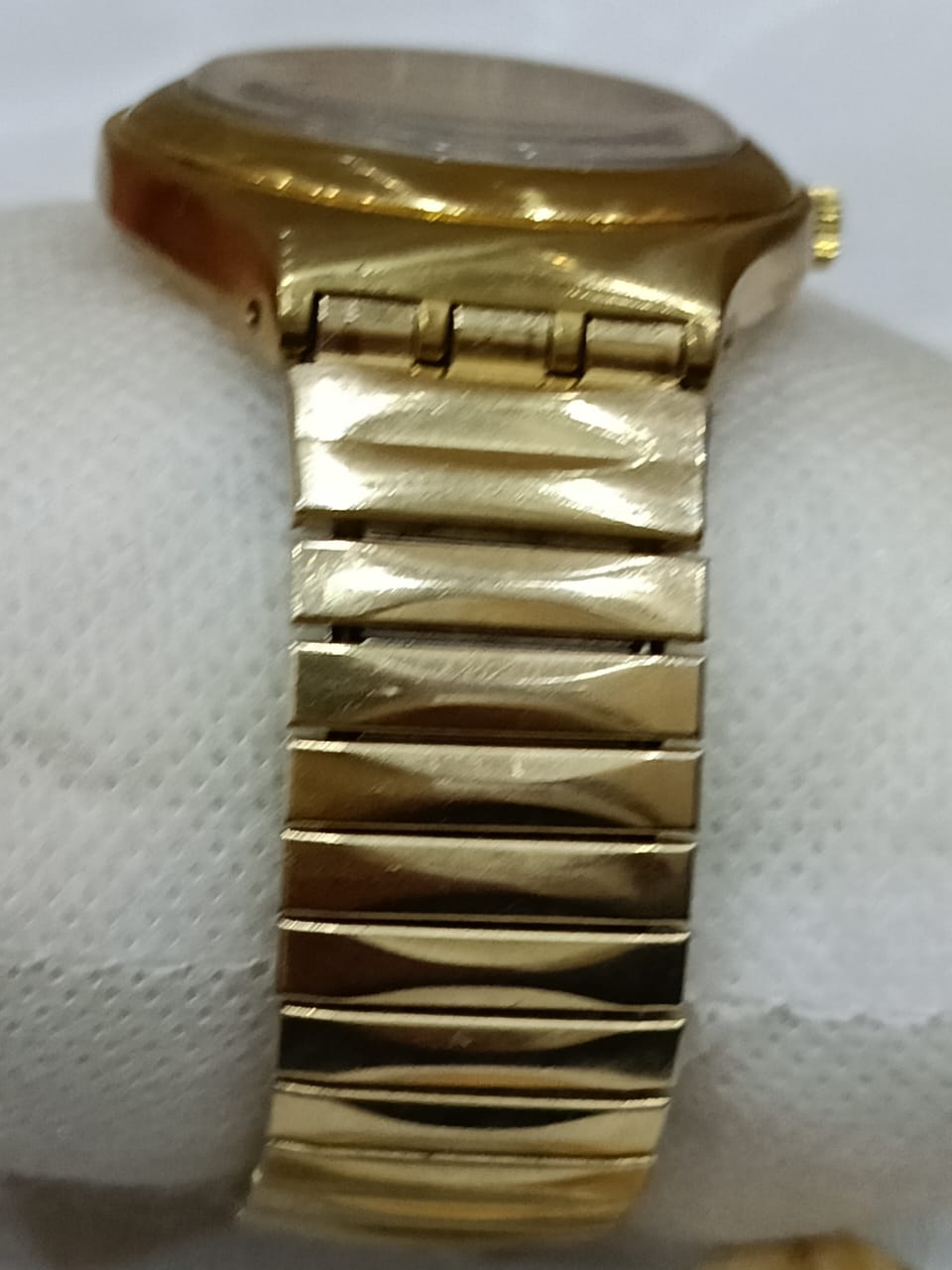 Montre swatch original plaqué or