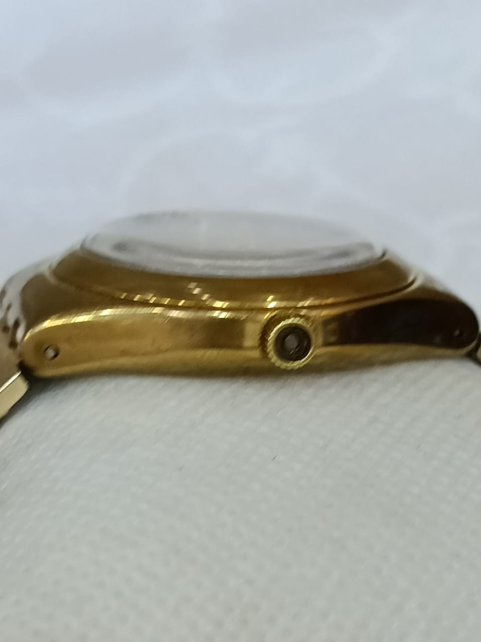 Montre swatch original plaqué or