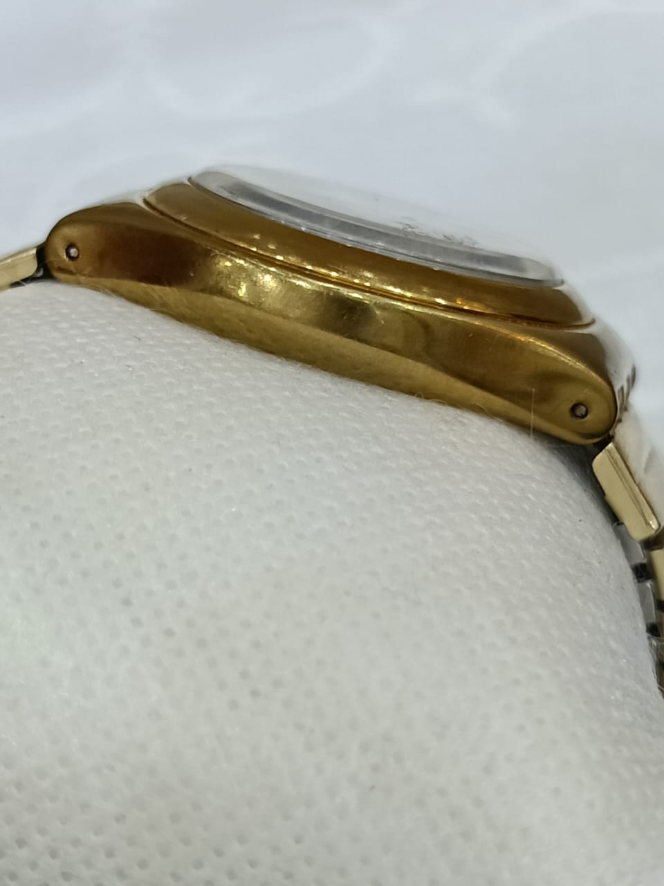 Montre swatch original plaqué or