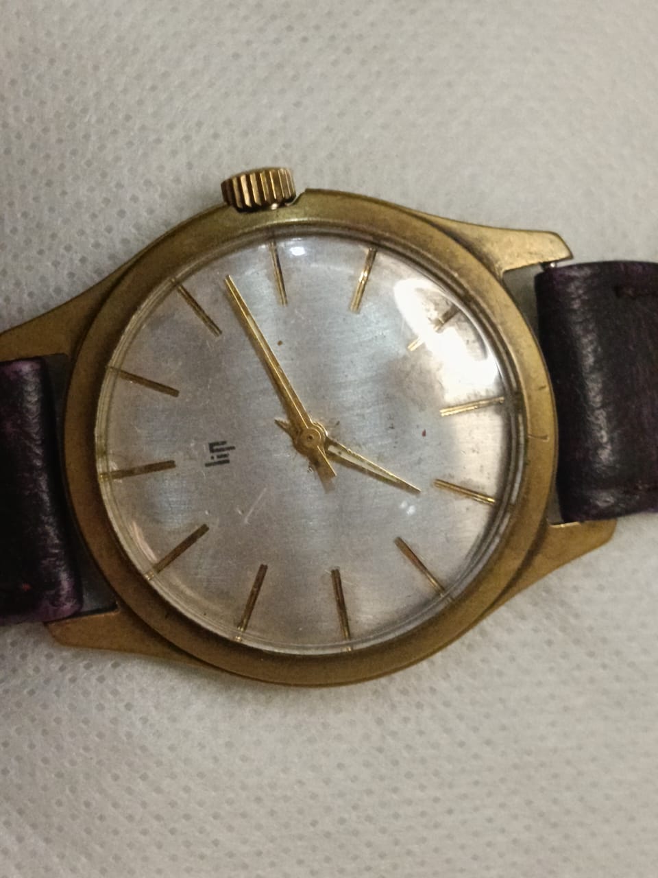 Montre lip mécanique vintage