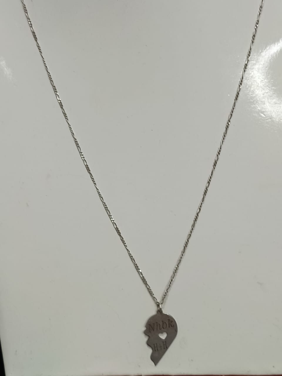 سلسلة فضة