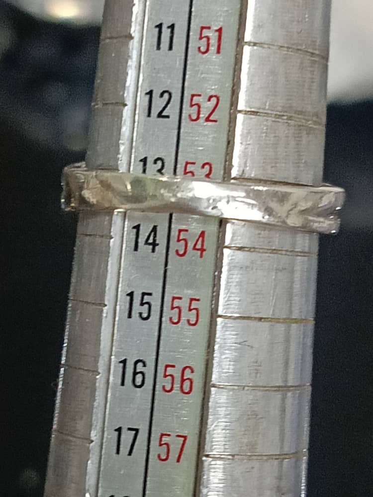خاتم فضة نسائي بأحجار امتيست