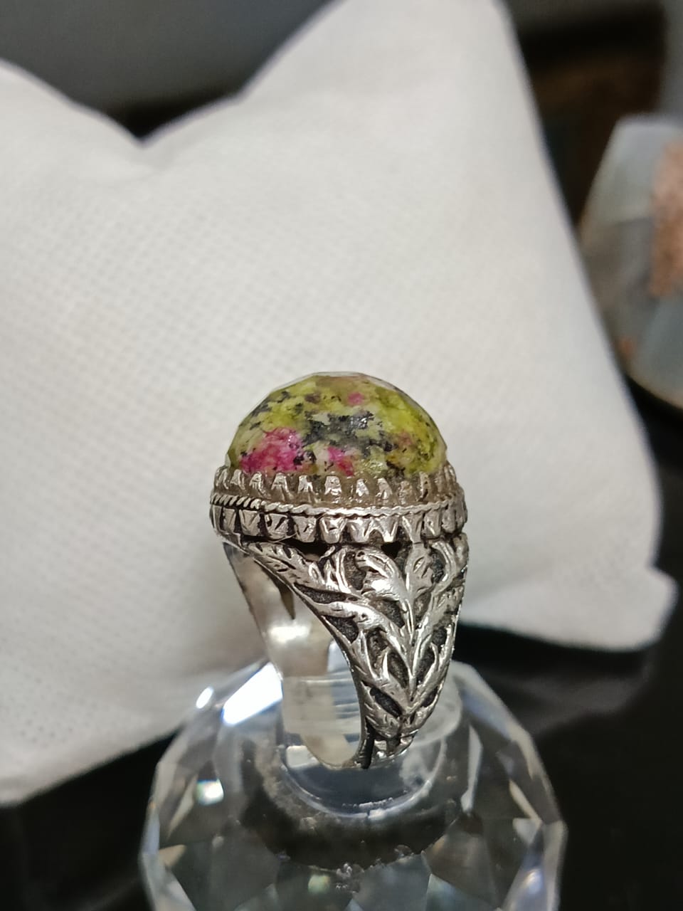 خاتم فضة بحجر طبيعي صلب