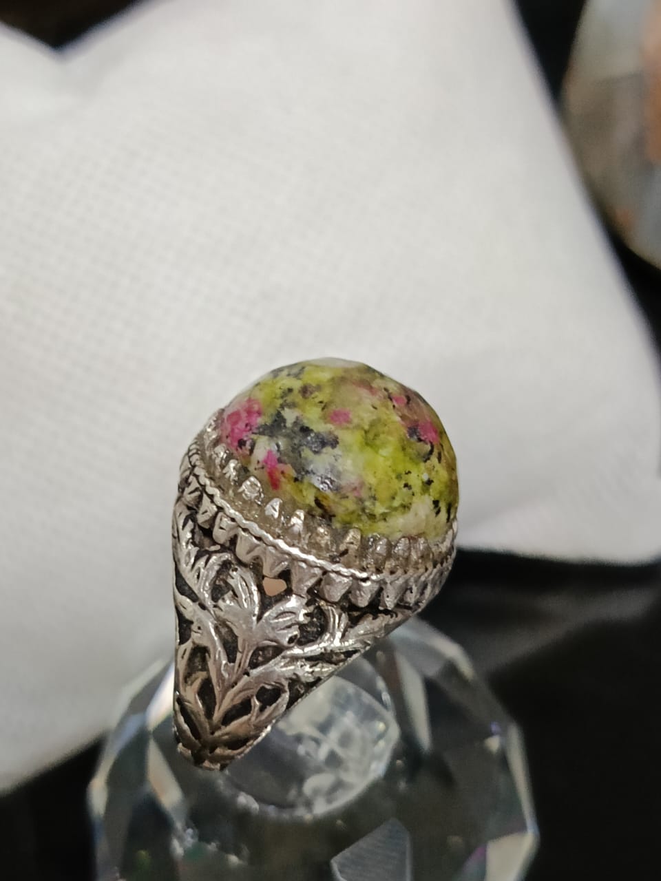 خاتم فضة بحجر طبيعي صلب