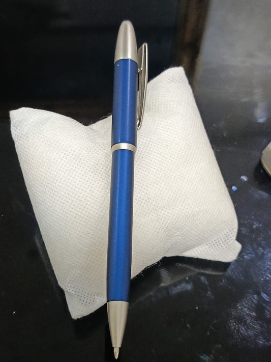 Stylo pierre Cardin avec Pierre saphir bleu