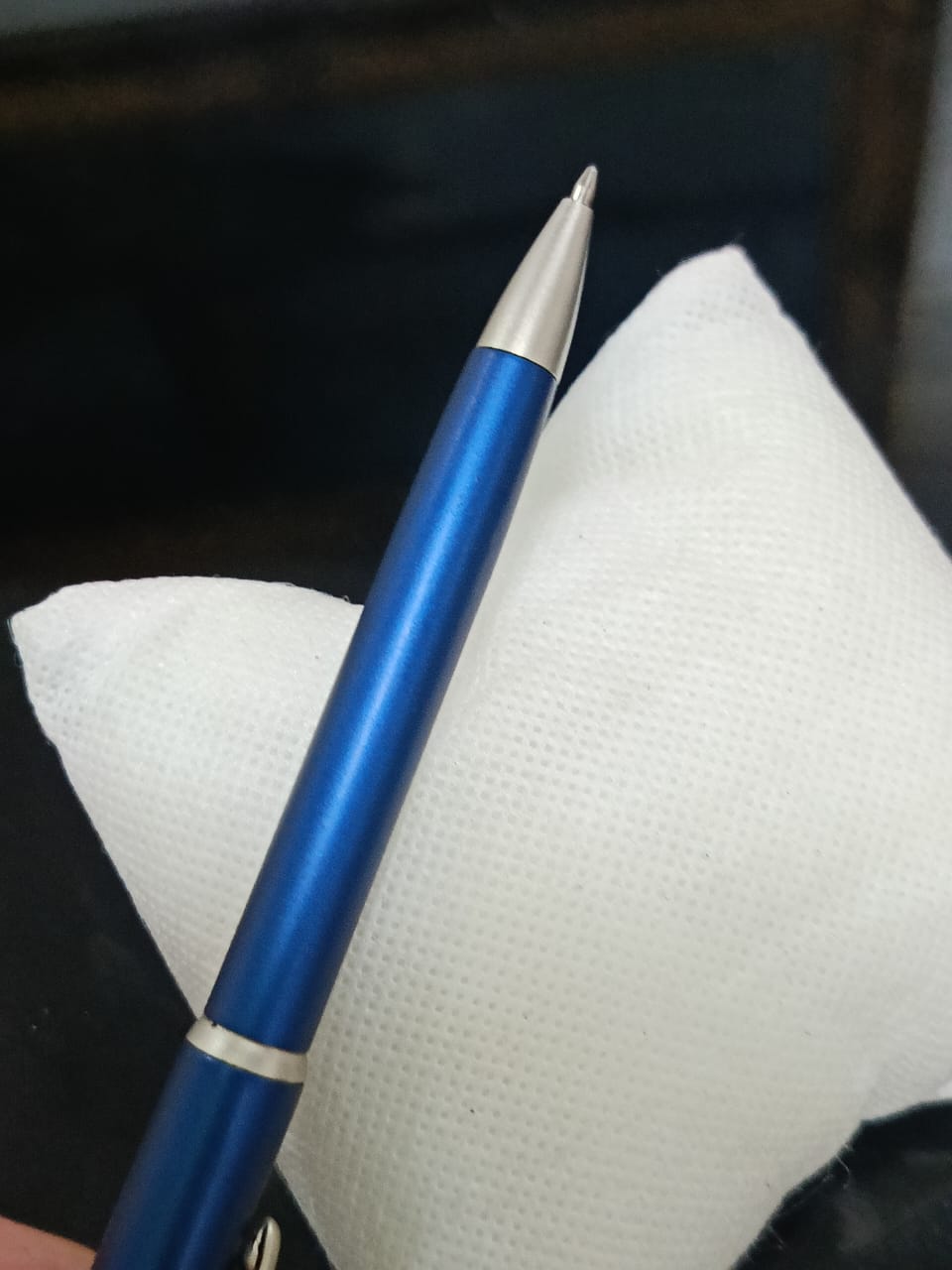 Stylo pierre Cardin avec Pierre saphir bleu