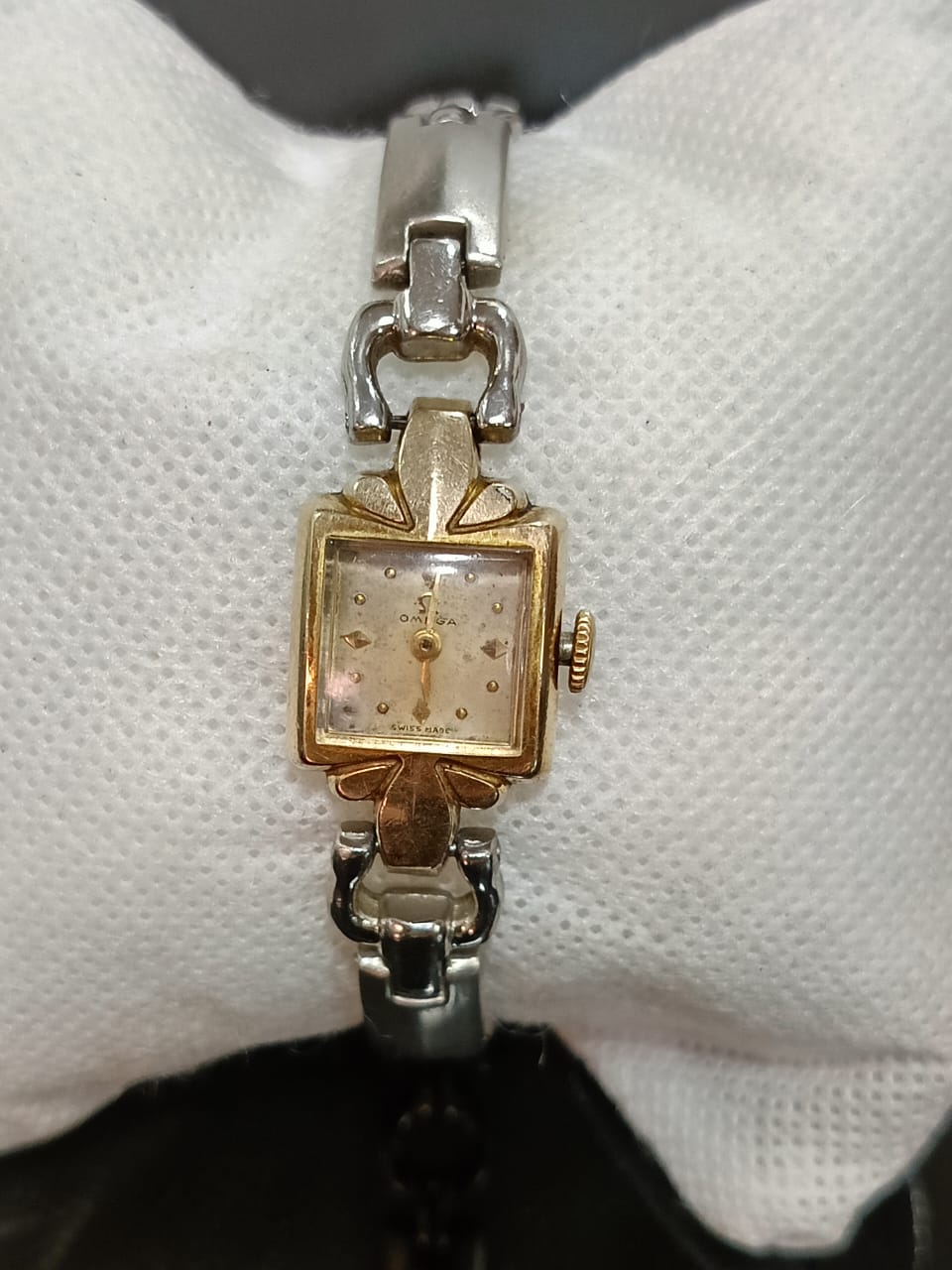 Montre Omega femme mécanique vintage original/80m- or