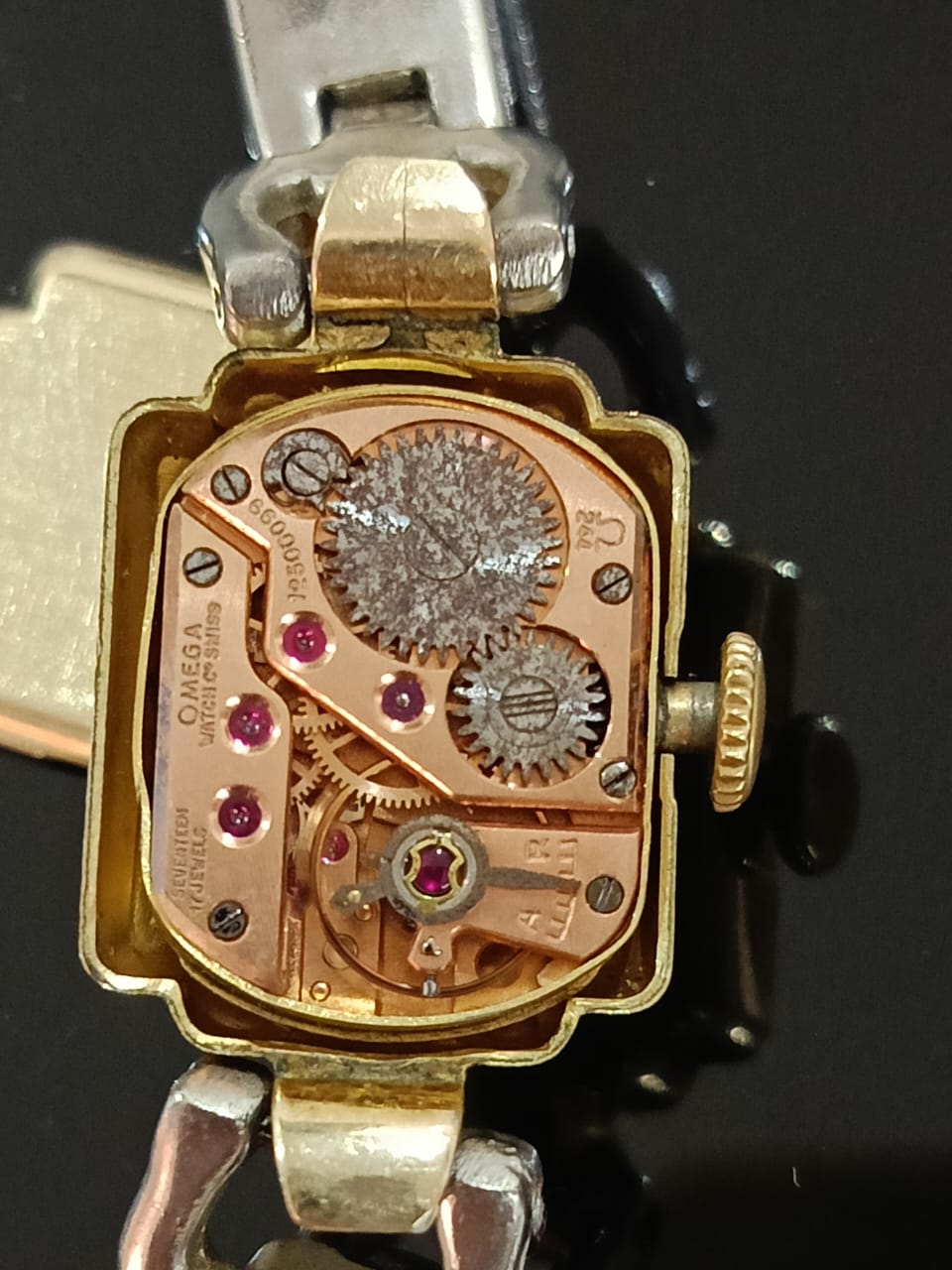 Montre Omega femme mécanique vintage original/80m- or