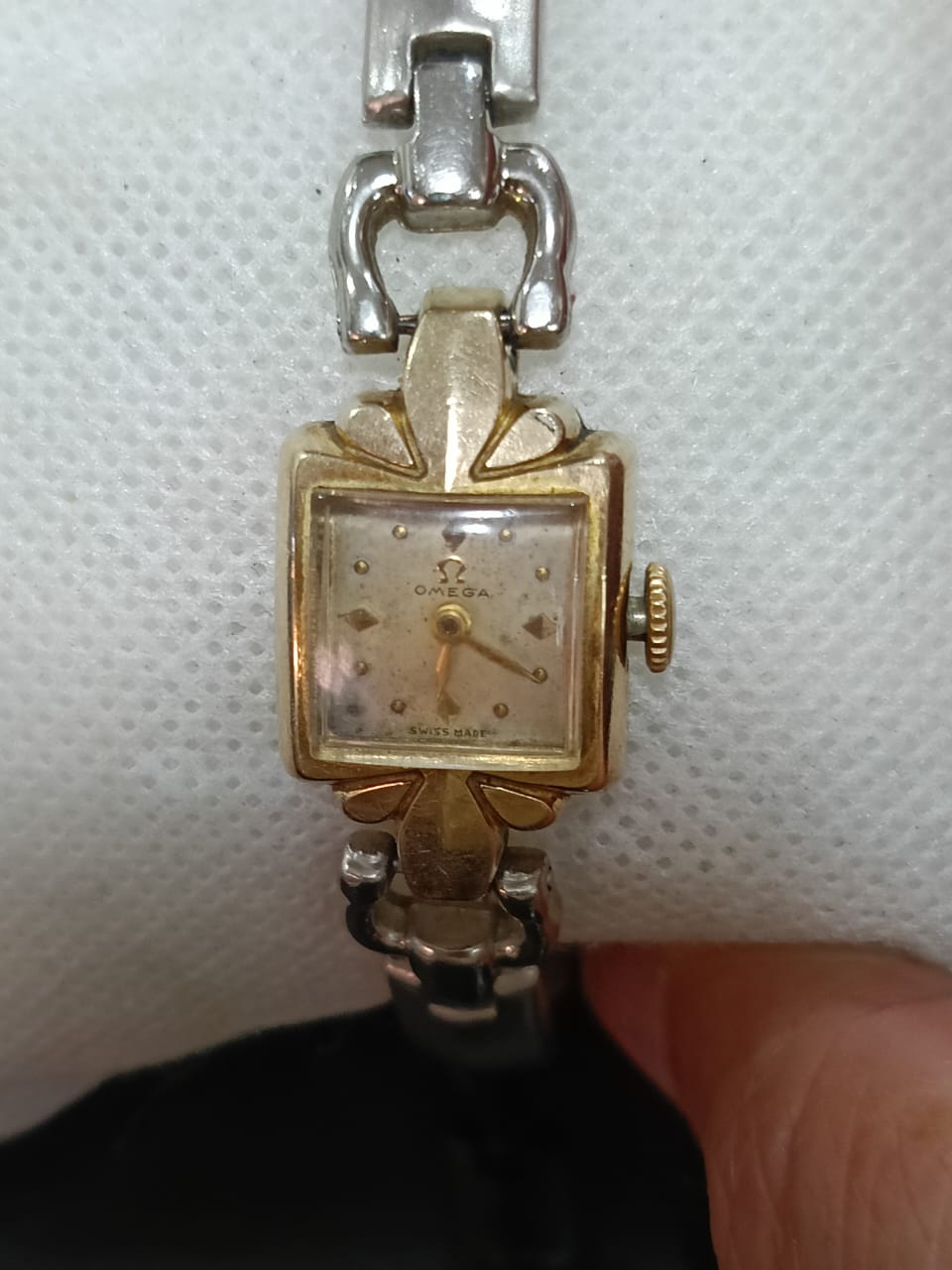 Montre Omega femme mécanique vintage original/80m- or