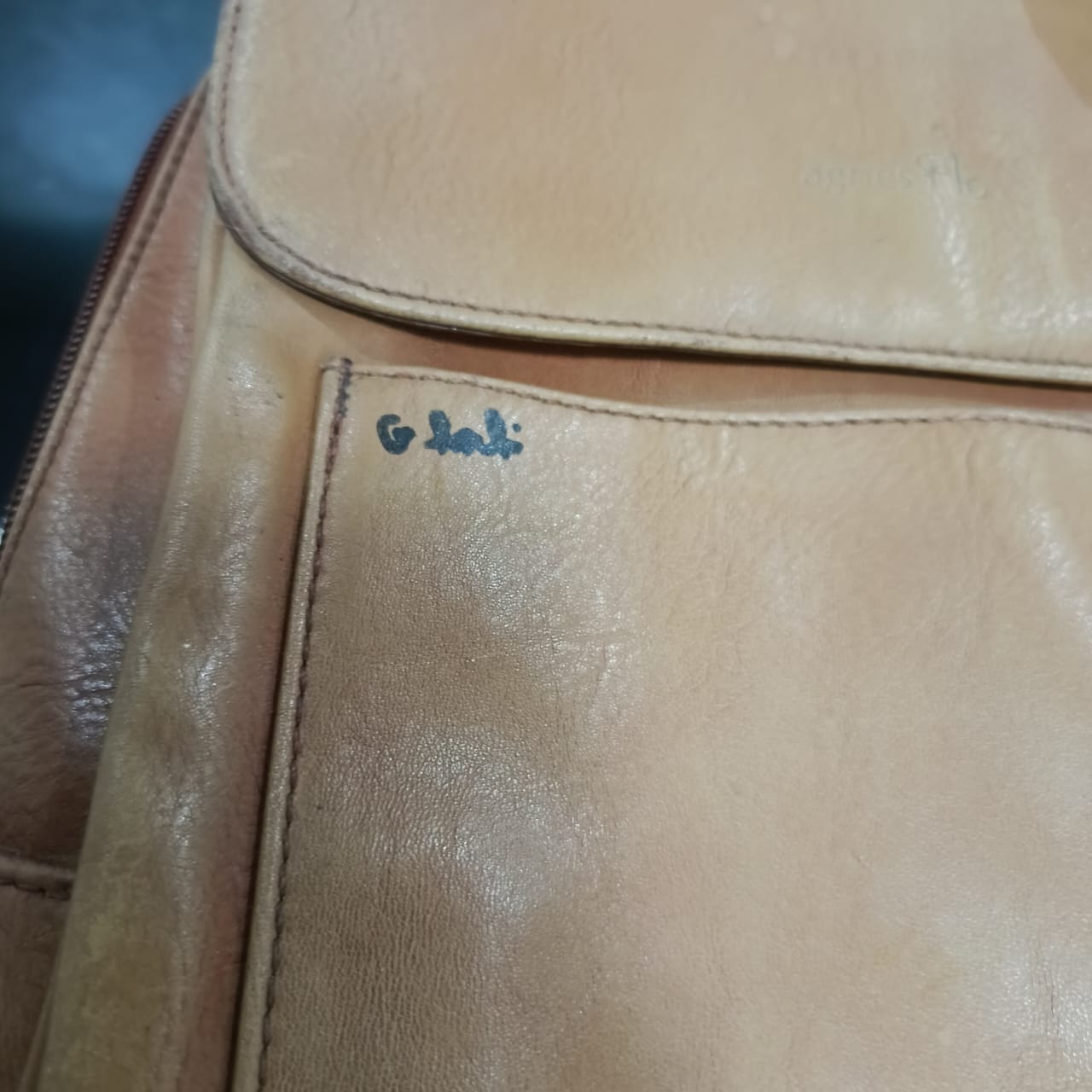 Sac femme en cuir vintage original