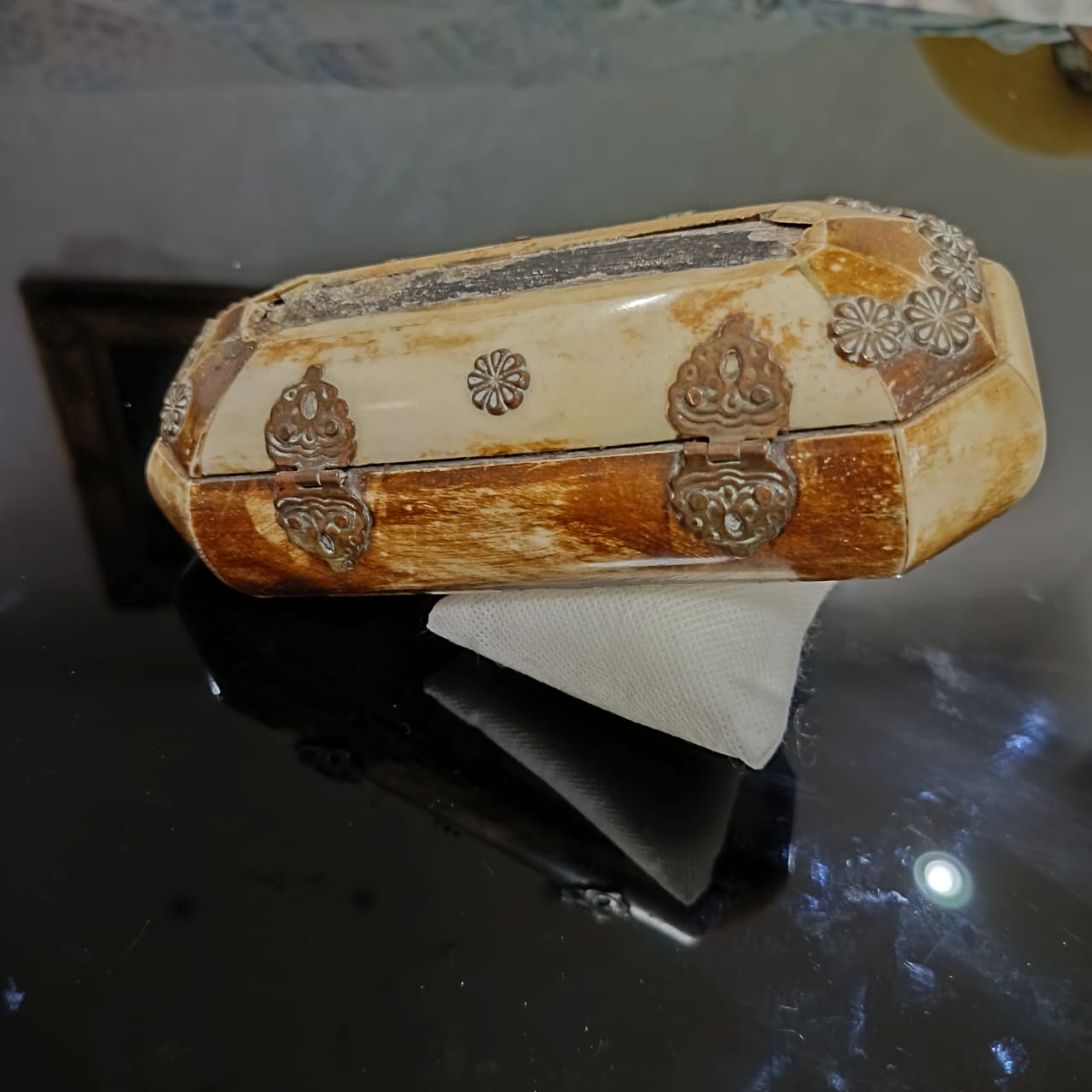 صندوق مجوهرات عتيق عااج