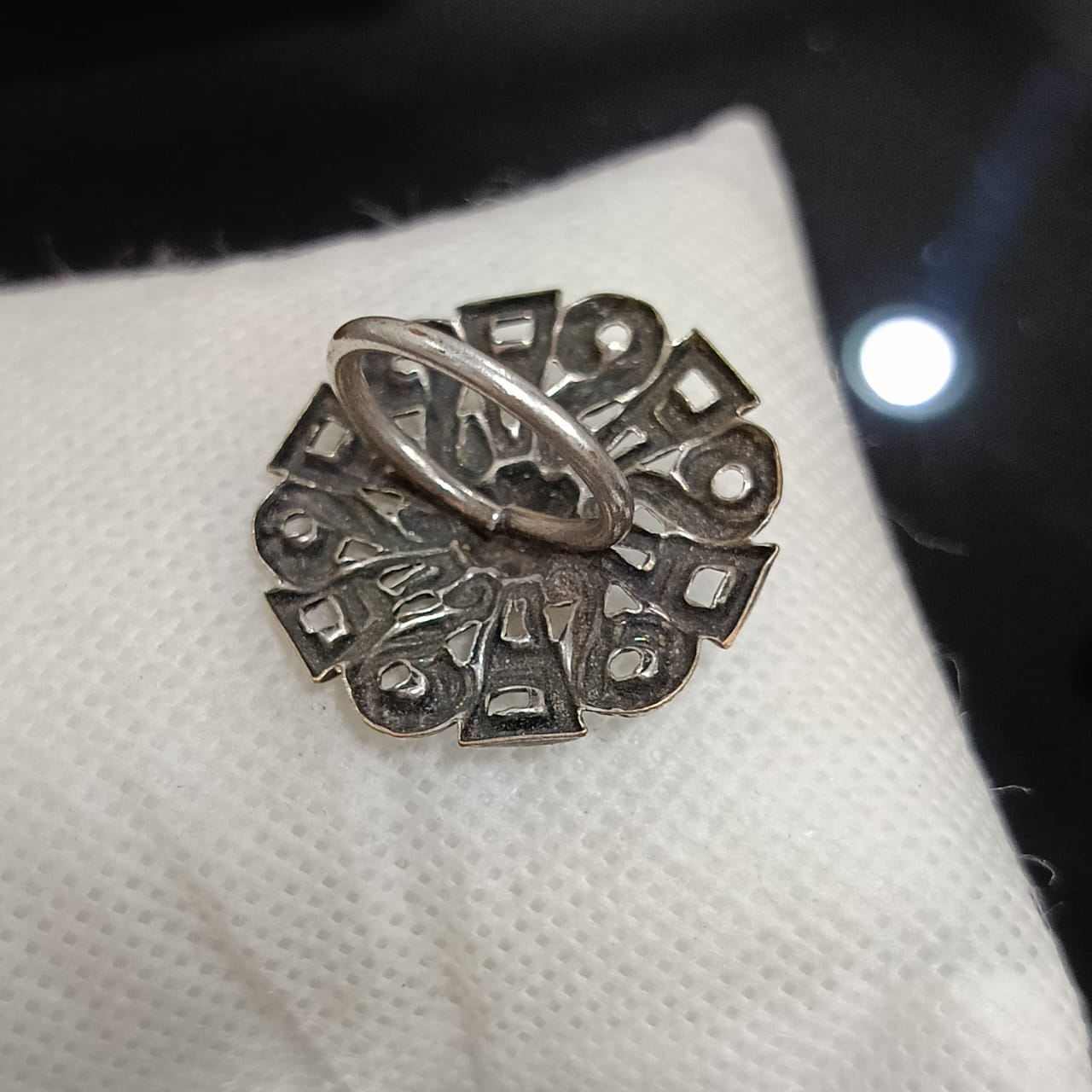 خاتم معدني