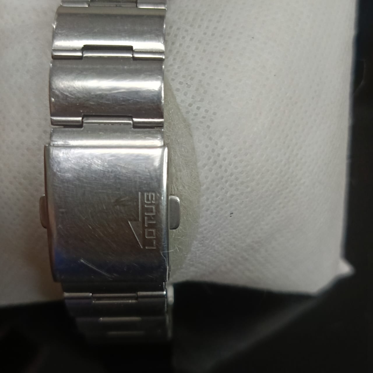 Montre lotus homme original