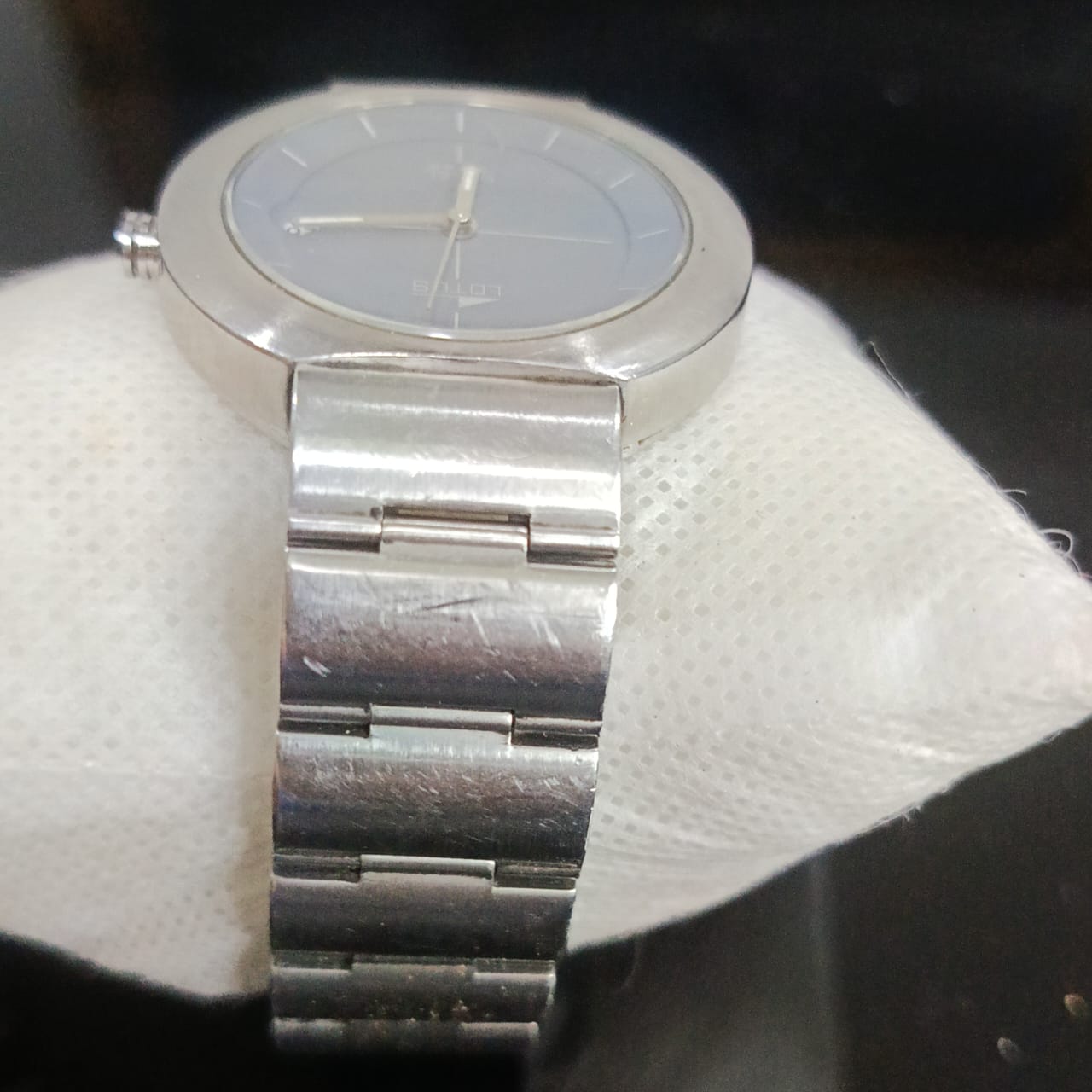 Montre lotus homme original